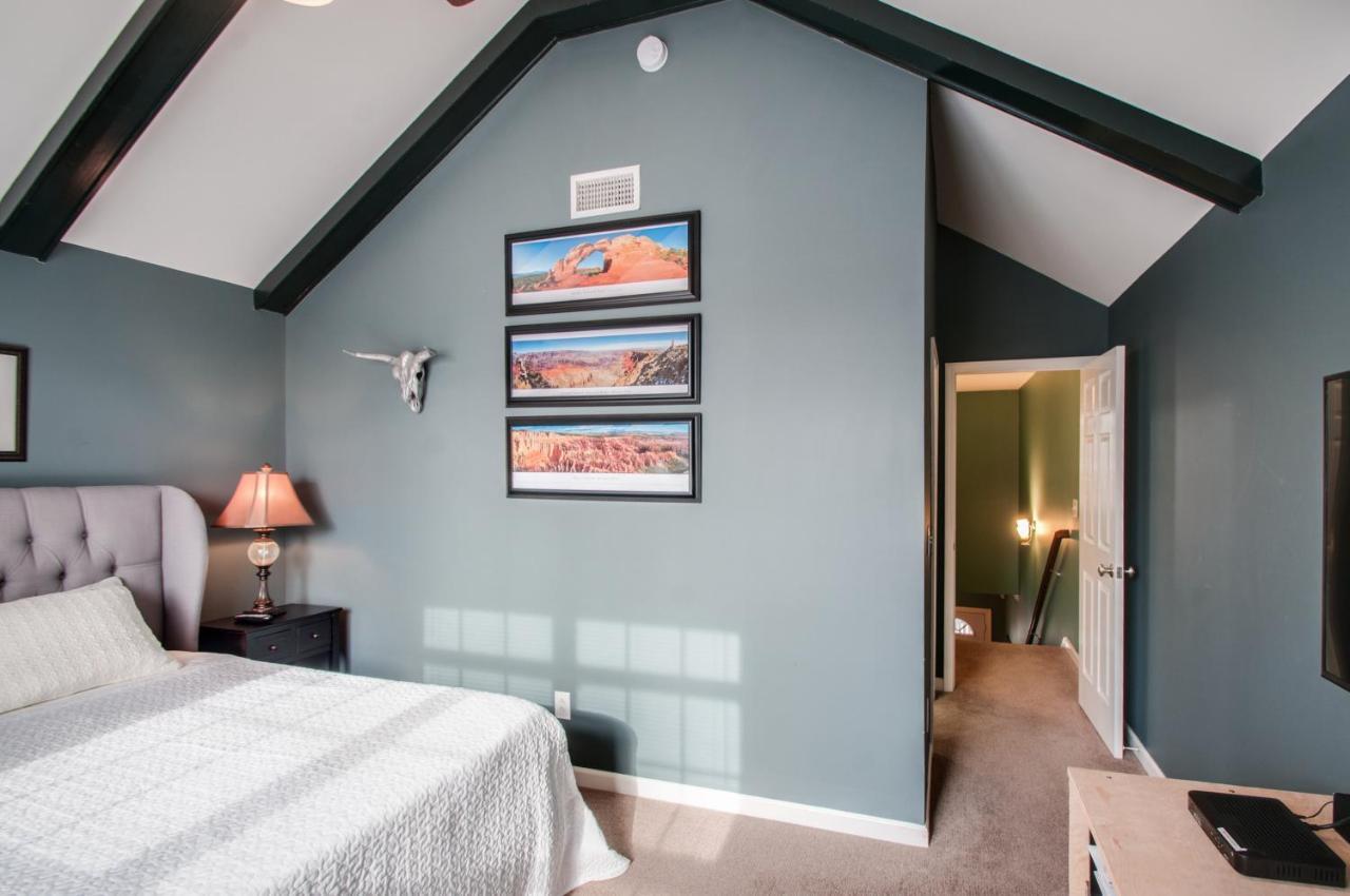 Vacation Home 5 Mins To Down Town 2 Bedrooms 2 Baths Garden Area Hot Tub Nashville Eksteriør billede