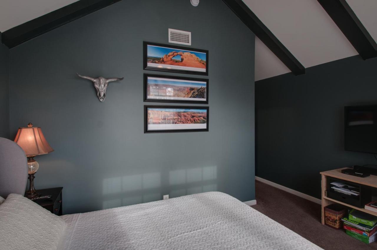 Vacation Home 5 Mins To Down Town 2 Bedrooms 2 Baths Garden Area Hot Tub Nashville Eksteriør billede